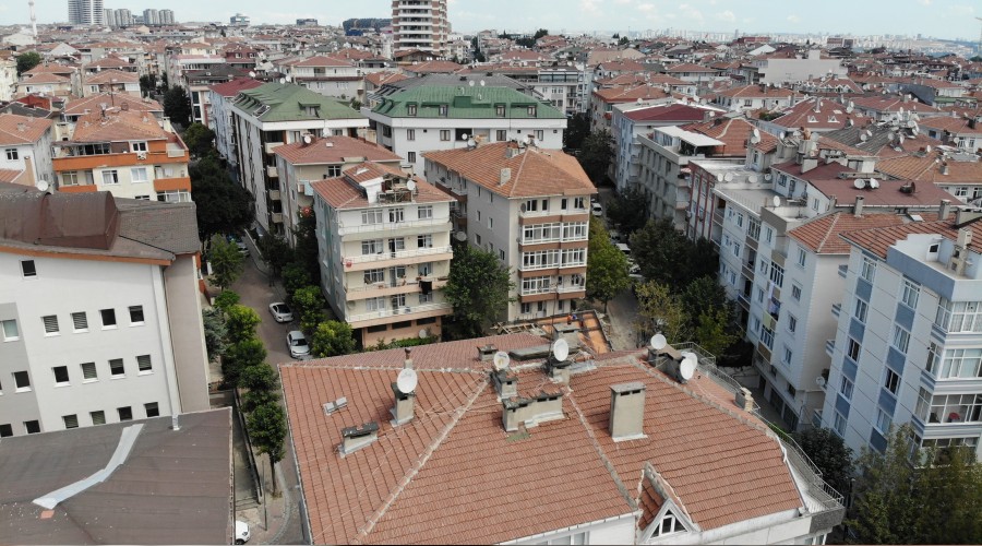 Riskli binalar tehlike saçıyor