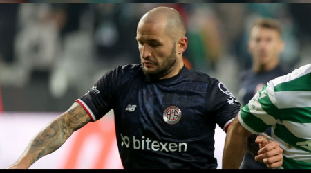 Rus futbolcu ile yollar ayrıldı