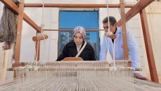 Siirt'te 24 öğretmen, Atatürk portresine 24 ilmek attı