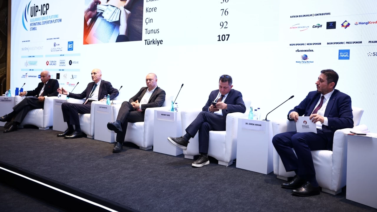 Mahfi Eğilmez, ekonomideki en büyük hatanın tarihini verdi