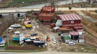 Of'tan Senegal'e balıkçı teknesi ihracatı