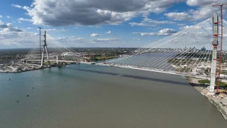 Trump şimdi de Kanada'nın yaptığı köprüye göz dikti